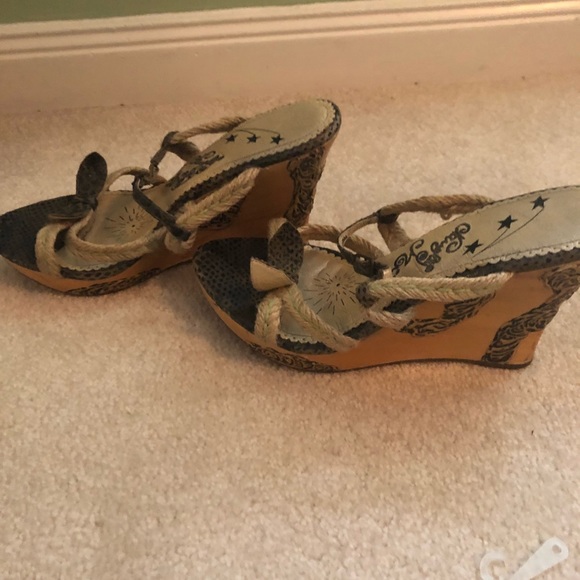 naughty monkey Shoes - Beautiful wedges